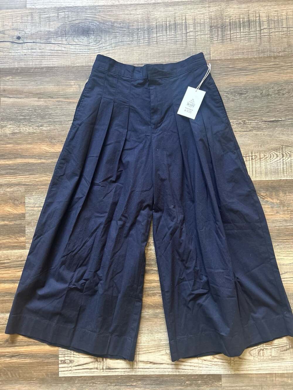 Free Assembly High Rise Wide Leg Pleated Culotte Pants Size XS Navy